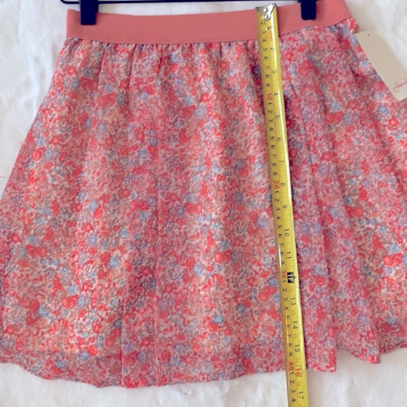 🌺 2 for $23 🌺 NWT-Feminine Floral Mini Skirt-Peach, Coral, Ivory, & Light Blue - Picture 5 of 9